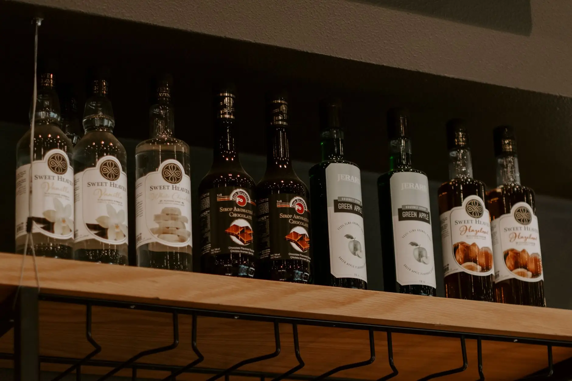 重庆孕妈美睫胶水成分解析:温和低敏配方的技术要点